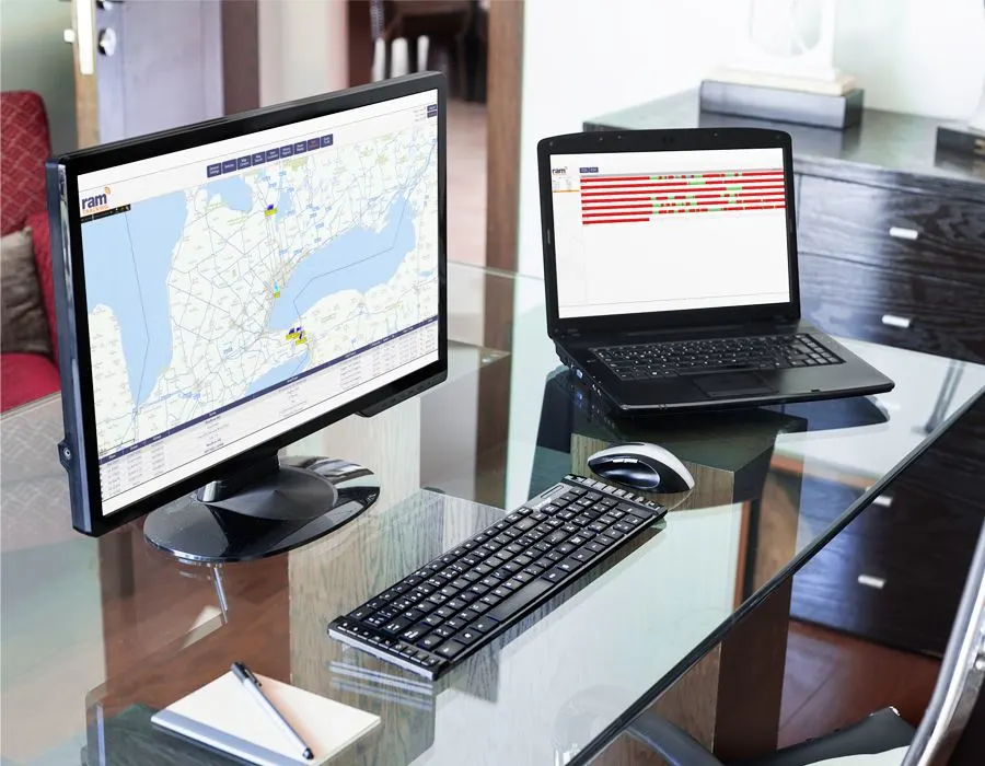 Laptop and monitor displaying RAM Tracking software